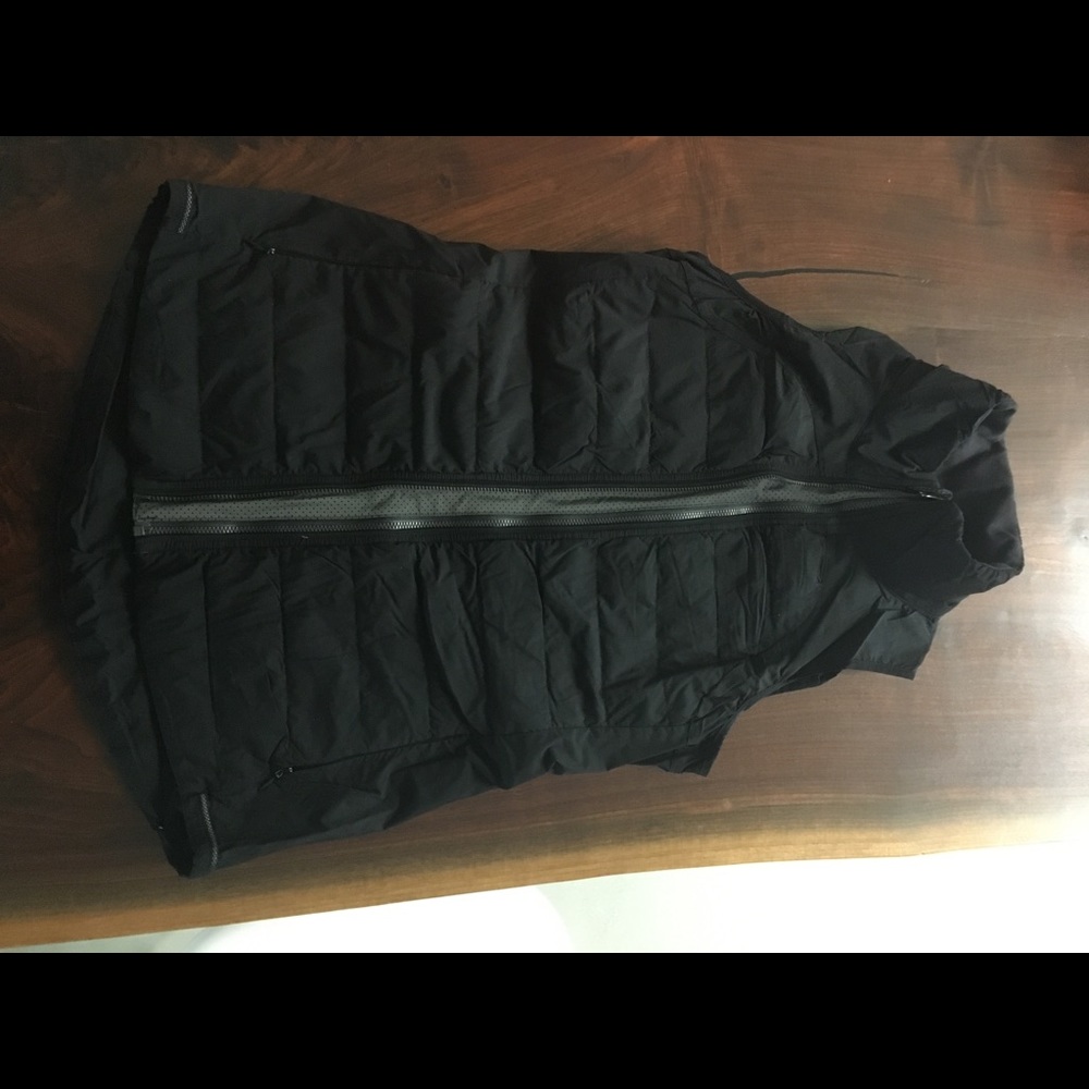 Lululemon tech vest black size 6